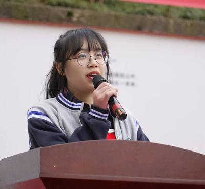 新安龙老师受邀走进浙江省金华市磐安第二中学高三高考励志演讲会